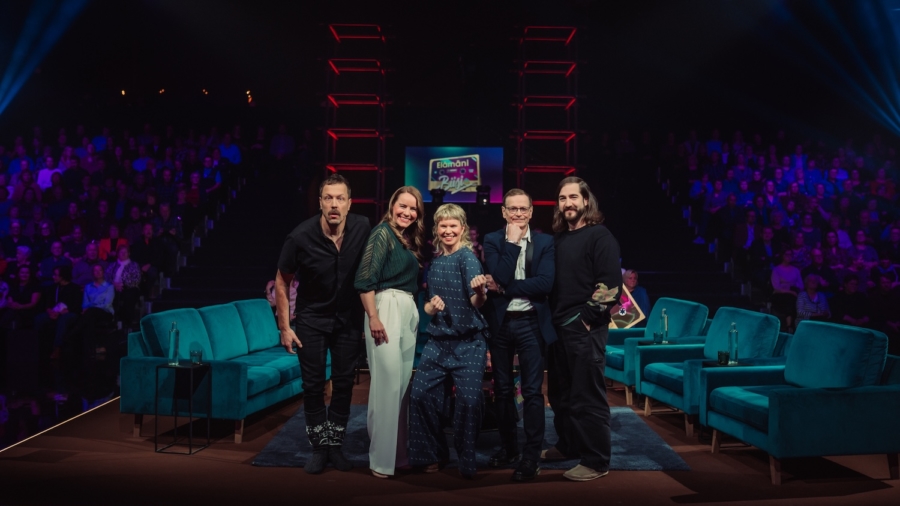 EB_S07_E09_web_07005